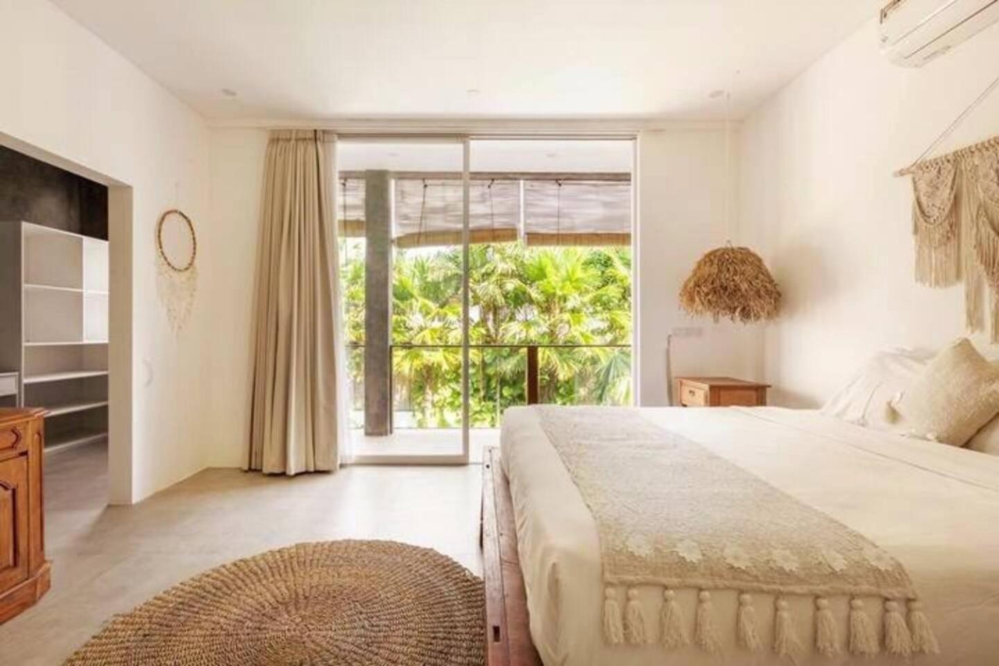 Vittoria Bali *